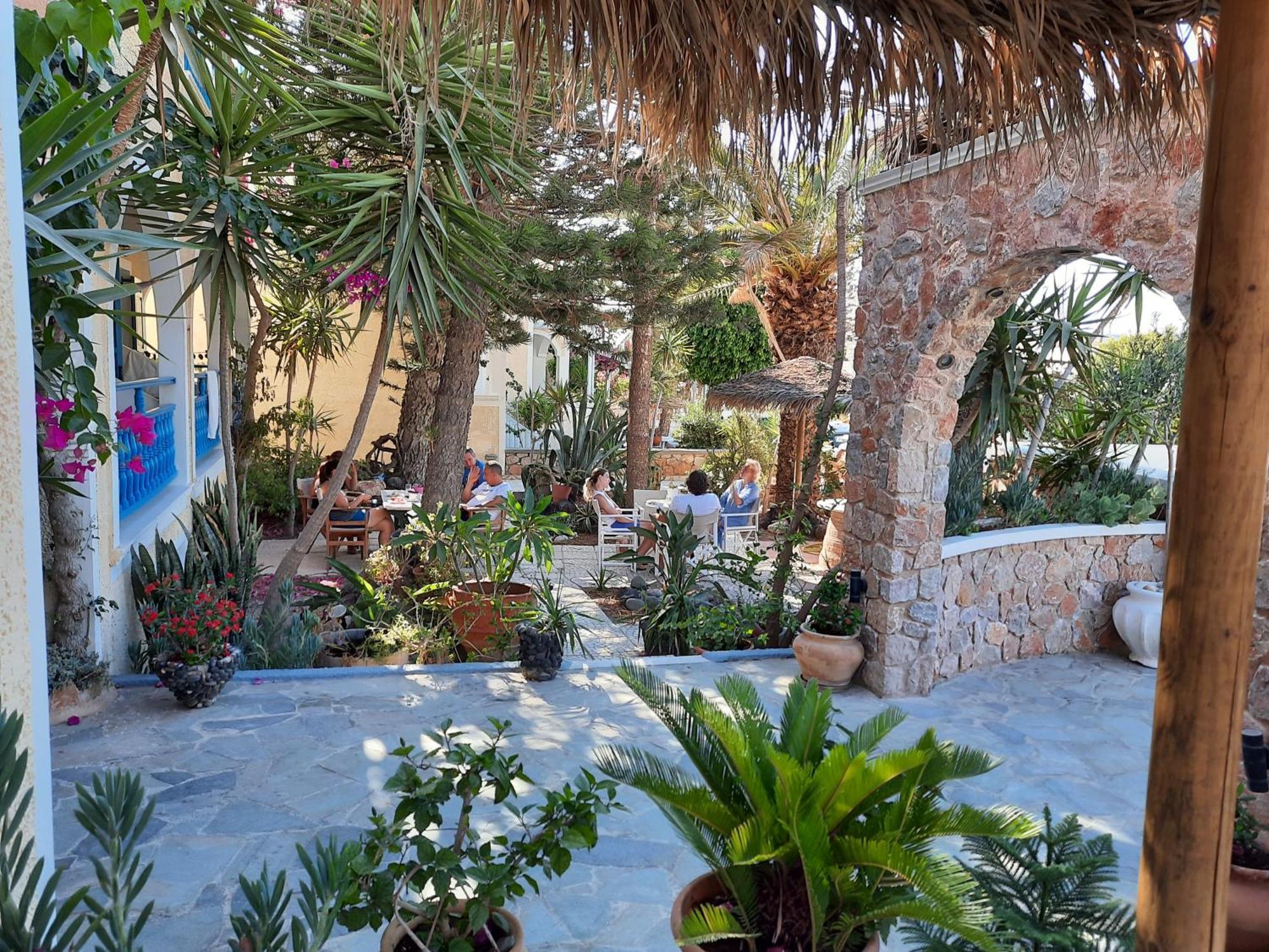Hotel Zeus Kamári Exterior foto