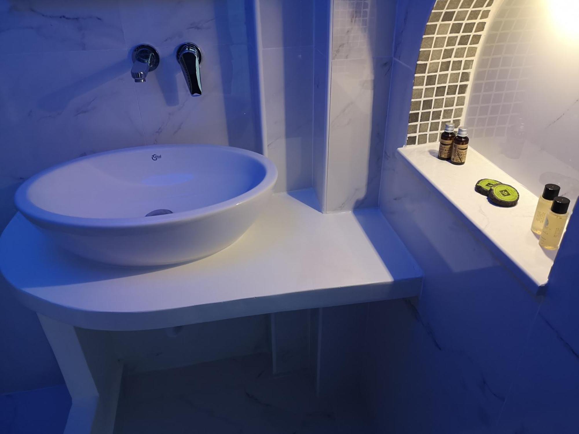 Hotel Zeus Kamári Quarto foto