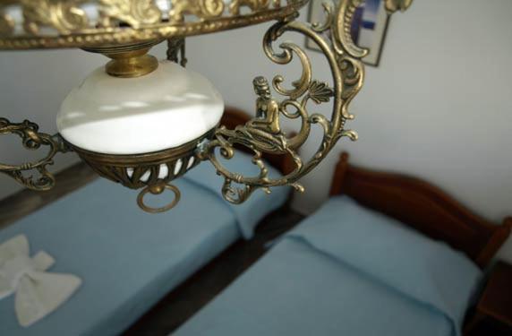 Hotel Zeus Kamári Quarto foto
