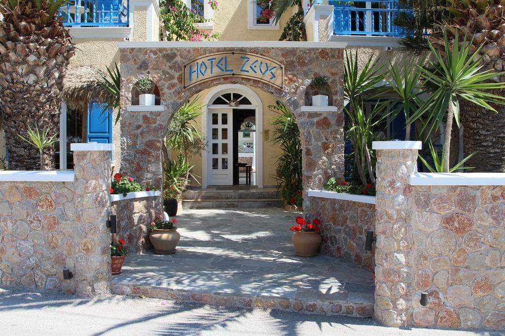 Hotel Zeus Kamári Exterior foto